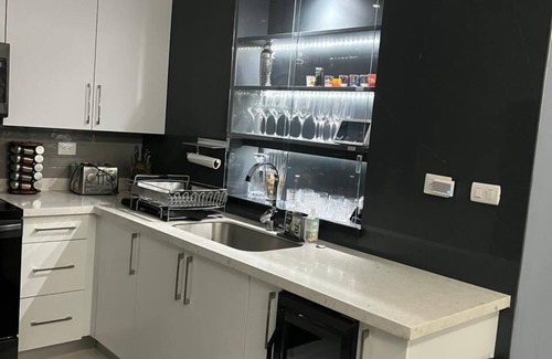 Tegucigalpa Apartment | Premier JF 3 Bedroom Apartment with Spa and Breakfast