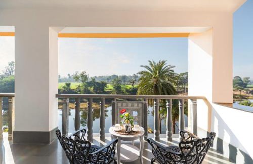 Phalsiya Hotel | Discover Jhadol Bagh: Oceanfront Retreat with Pool & Dining