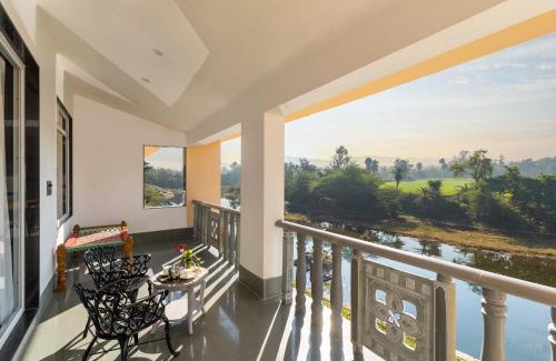 Phalsiya Hotel | Discover Jhadol Bagh: Oceanfront Retreat with Pool & Dining