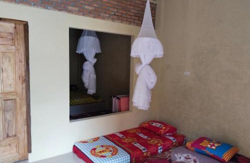 Bukit Lawang House | Jhony's Backpacker: Jungle Tours & Family-Friendly Stays