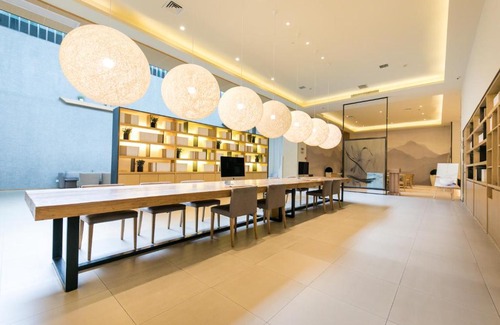 Shushan Hotel | Discover JI Hotel 1912 Bar Street: A Family-Friendly Retreat