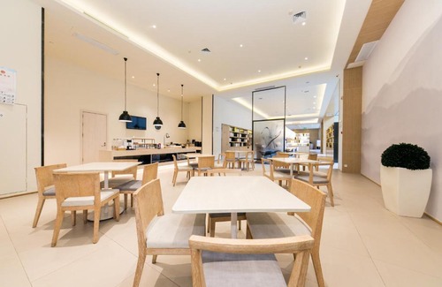Shushan Hotel | Discover JI Hotel 1912 Bar Street: A Family-Friendly Retreat