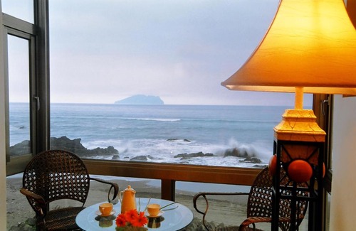Toucheng Bed & Breakfast | Relax at Jia Ying Beach Resort B&B with Oceanfront Views