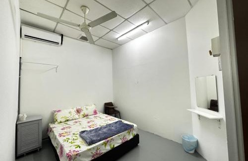 Taman Setia Indah House | Budget-Friendly Jiaxin Dormitory-Setia Indah for Travelers