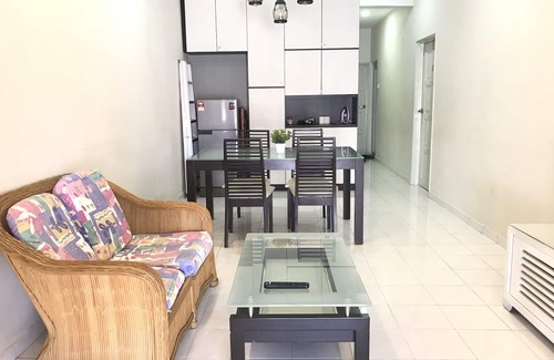 Ulu Tiram House | Family-Friendly Jiaxin Homestay Near Ikea and Water Park