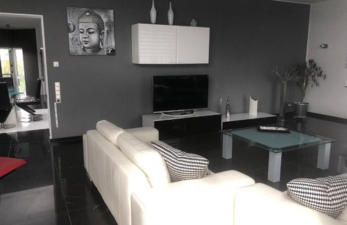 Uebach-Palenberg Apartment | Inviting Jidajo Boarding Lounge: Pet & Child Friendly Stay