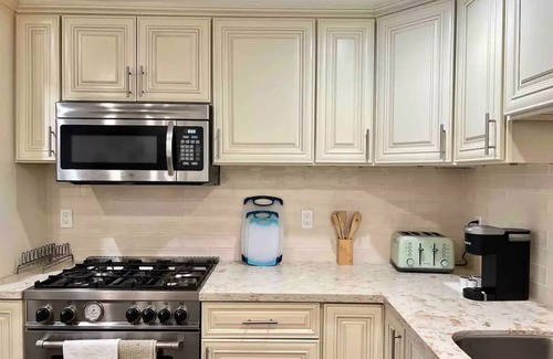 Lamanda Park Apartment | Home Away from Home: Jie’s Choice 3B2B Family Retreat