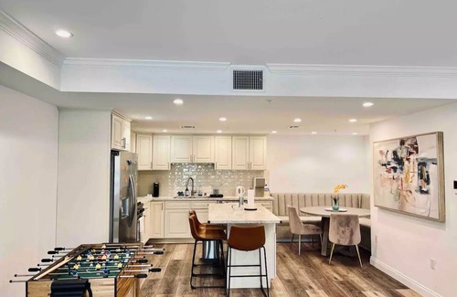 Lamanda Park Apartment | Home Away from Home: Jie’s Choice 3B2B Family Retreat