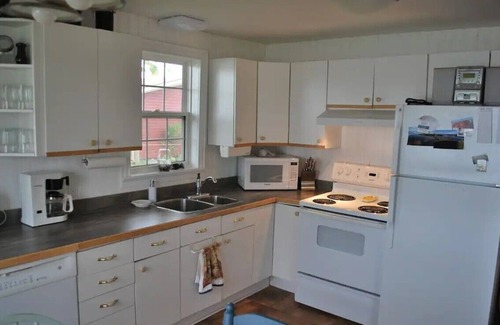 Shediac Bridge Cottage | Beachfront Cottage at Jigger's: Family and Pet Friendly