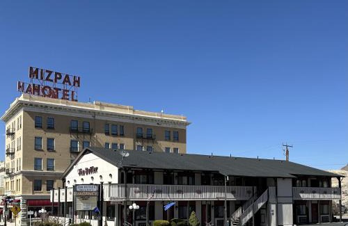 Tonopah Hotel | Pet-Friendly Jim Butler Inn & Suites with Pool Access