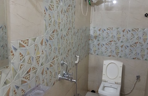 Taltala House | Cozy Stay at Jimmy Guest House: Family-Friendly Amenities