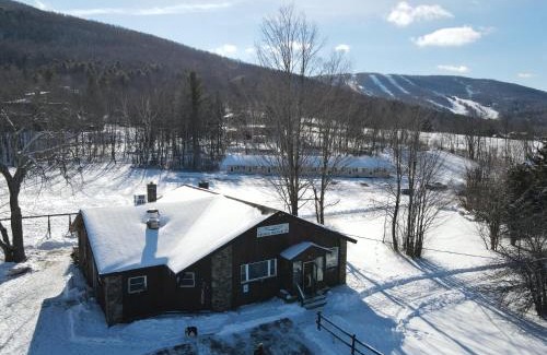 Windham Hotel | Welcoming Stay at Jimmy OConnor's Windham Mtn Inn