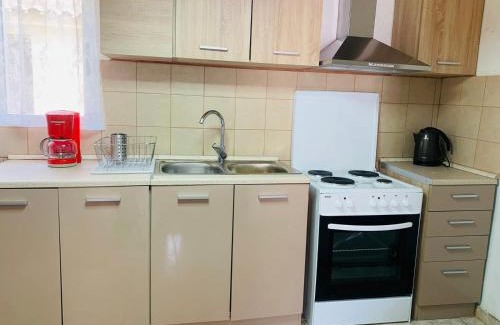 Moudros House | Experience Jimmy's Crib: Pet-Friendly & Family Approved