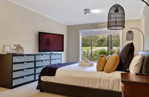 Pambula Beach House | Beachfront Getaway: Jimmy's Place with Ocean Views