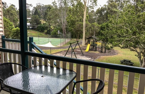 Jimna House | Jimna "Old School" Holiday House: Guest Rated 9.8, Ocean View