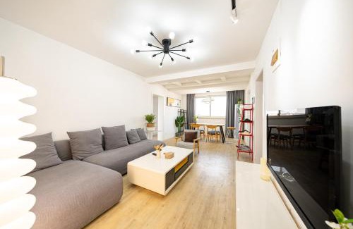 Jing'an Apartment | JinAn Apt,3 bedrooms,2 bathrooms,Jing'an District