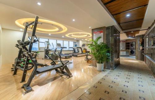 Lixia District Hotel | Discover Jinan Yuquan Simpson Hotel with Breakfast Included