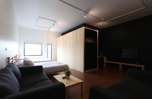Dongshan House | Explore Jing An Lohas Homestay: Pet & Child Friendly Retreat