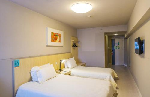Shanhaiguan Hotel | Budget-Friendly Stay at Jinjiang Inn Qinhuangdao Shanhaiguan