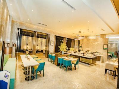 Lanshan District Hotel | Accessible Retreat at Jinjiang Inn Select Linyi City Govt