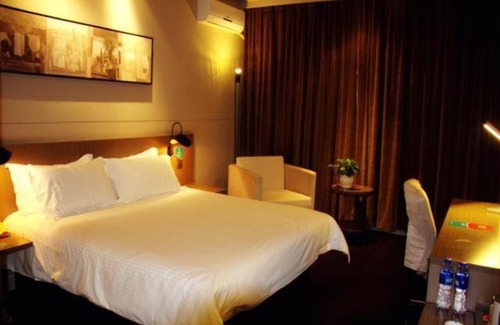 Jinshui District Hotel | Discover Jinjiang Inn Select Zhenzhou near Technology Market