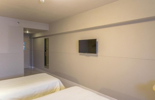 Horqin District Hotel | Budget-Friendly Jinjiang Inn with Family and Accessibility Perks