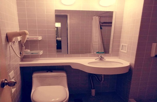 Jiang Han Hotel | Discover Jinjiang Inn Wuhan Near Subway and Grand Ocean Store