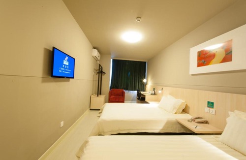 Wuchang Hotel | Budget-Friendly Stay at Jinjiang Inn Wuhan Hubu Alley