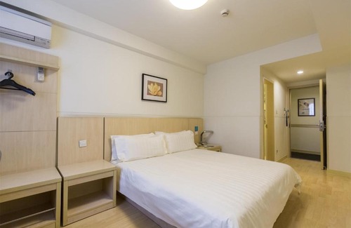 Xincheng Hotel | Convenient Jinjiang Inn Xi'an Changle West Road Awaits You