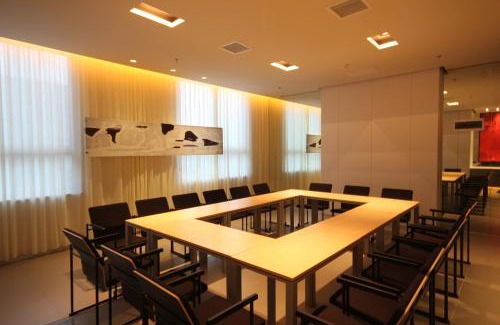 Xi'an Hotel | Budget-Friendly Jinjiang Inn Yanliang City Square Getaway