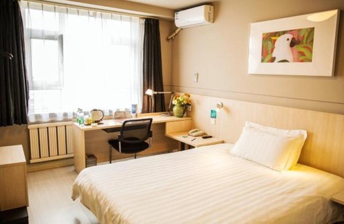 Zhanqian District Hotel | Discover Jinjiang Inn Yingkou Near Dongsheng Market - Top Rated!