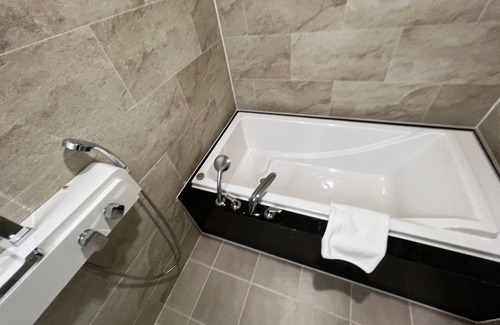 Jinju Hotel | Discover Jinju Raon Stay: Family-Friendly with Breakfast
