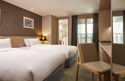 Jinju Hotel | Discover Jinju Raon Stay: Family-Friendly with Breakfast