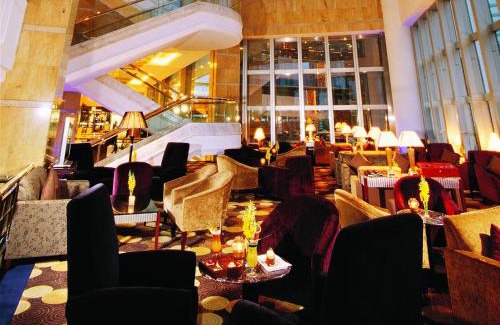 Pudong Hotel | Explore Jinling Purple Mountain Hotel: 5-Star Comfort Awaits