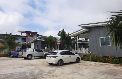 Lampang House | Family-Friendly Stay at Jira Hotel: Comfort Awaits