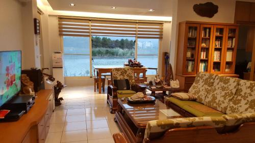 Wujie Bed & Breakfast | JiuZhiAn Apartment: Pet-Friendly Stay with Top Ratings