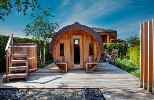 Crozet Hotel | Elegant Jiva Hill Resort in Genève - Guest Rated 9.3/10