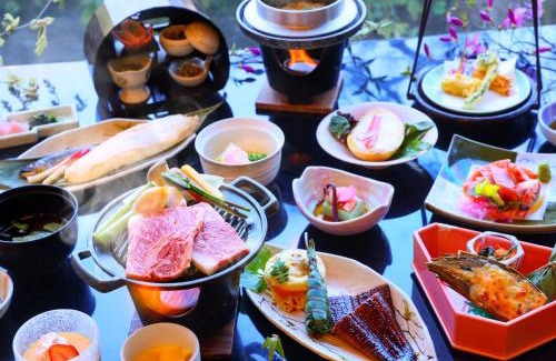 Shinkashio Onsen Hotel | Top-Rated Jizaiso: Family-Friendly with Hot Tub Access