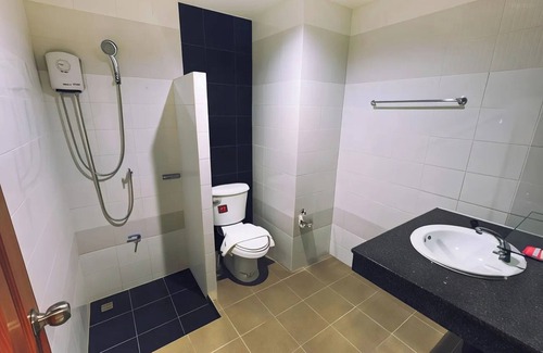 Ratsada Hotel | Comfortable JJ Residence in Phuket Town with Family Amenities