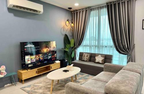 Kuching Apartment | Discover Jk DeLOFTS: Spacious Retreat with Pool & Pet Access