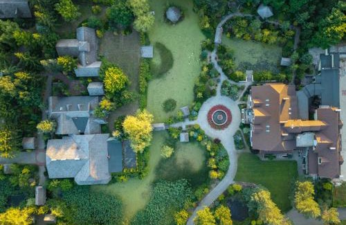 gmina Łomazy Resort | Elegant JK Dwór Grabowszczyzna with Ocean View & Pool