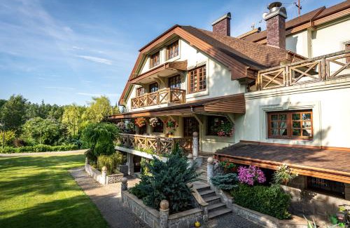gmina Łomazy Resort | Elegant JK Dwór Grabowszczyzna with Ocean View & Pool