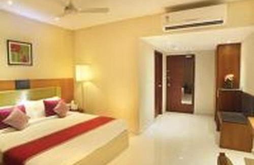 Perambra Hotel | Budget-Friendly Stay at Jk Park Residency Perambra