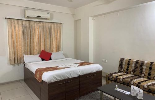 Kamthi Hotel | Budget-Friendly Stay at JK Rooms 147 Lions - Koradi Nagpur