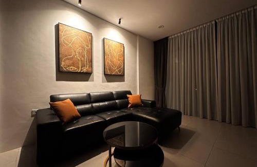 Kuching Apartment | Budget-Friendly Stay at Jk Yarra Park with Pool Access