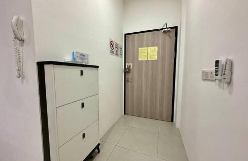 Kuching Apartment | Budget-Friendly Stay at Jk Yarra Park with Pool Access