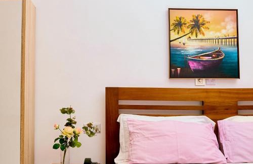 Koforidua House | Cozy JLK Guest House with Restaurant & Breakfast Included