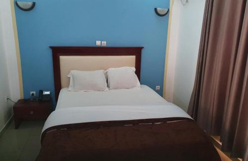 Bimbo Hotel | Ideal Getaway at JM Résidence AV NASSER with Breakfast
