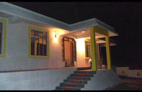 Sohra House | Budget-Friendly JMS Lodge: Pet and Child Friendly Stay