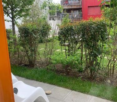 L'Ile-Saint-Denis Apartment | Cozy Apartment Near Paris with Family-Friendly Amenities